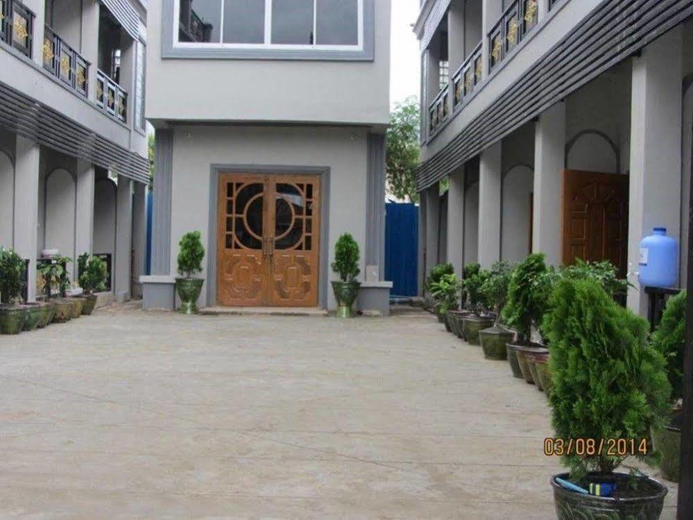 Inlay Palace Hotel Nyaung Shwe Buitenkant foto