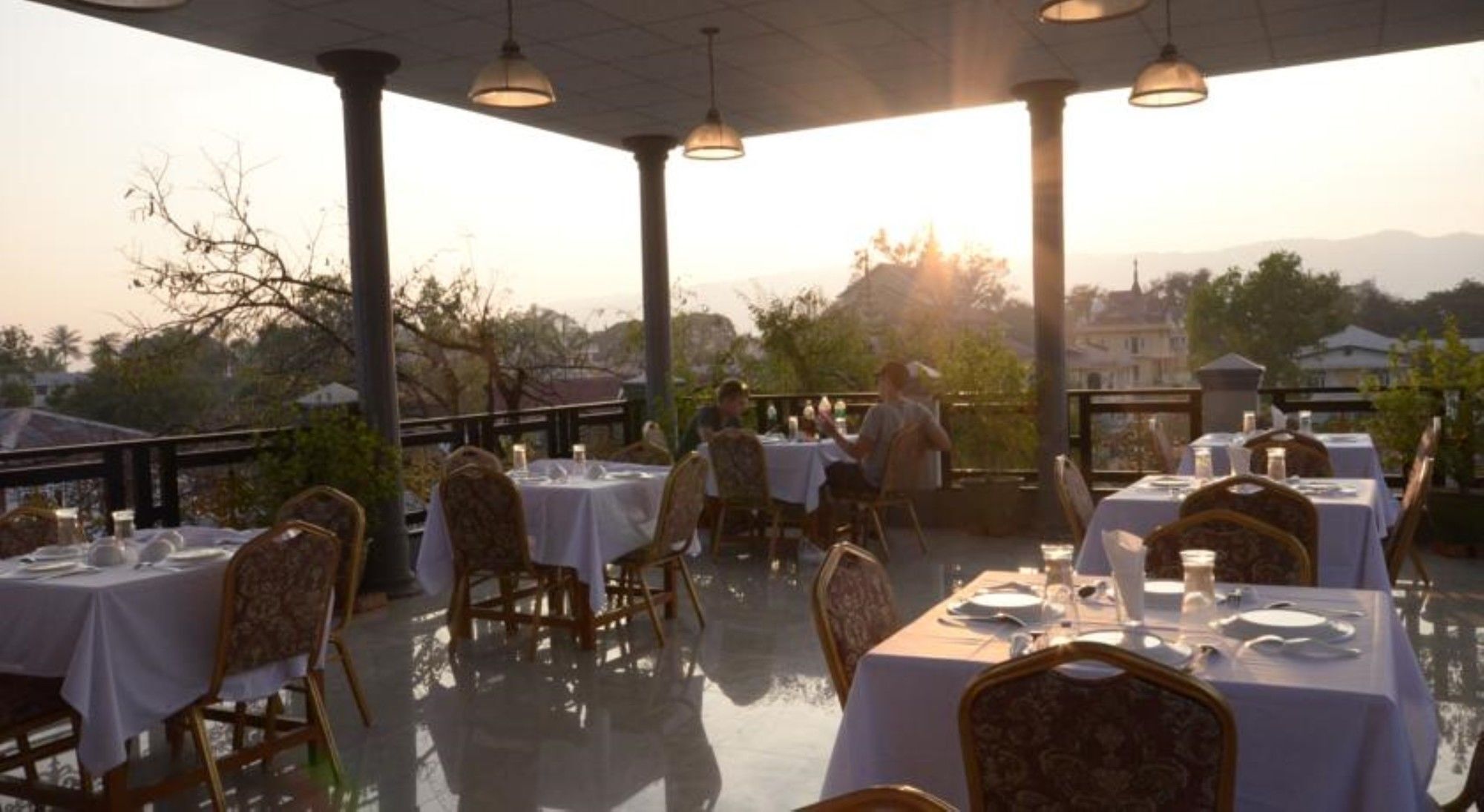 Inlay Palace Hotel Nyaung Shwe Buitenkant foto